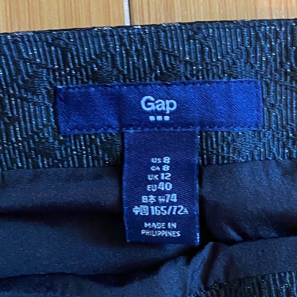 Metallic Textured Mini Skirt Silver + Black by GAP - Size 8 - Picture 5 of 8